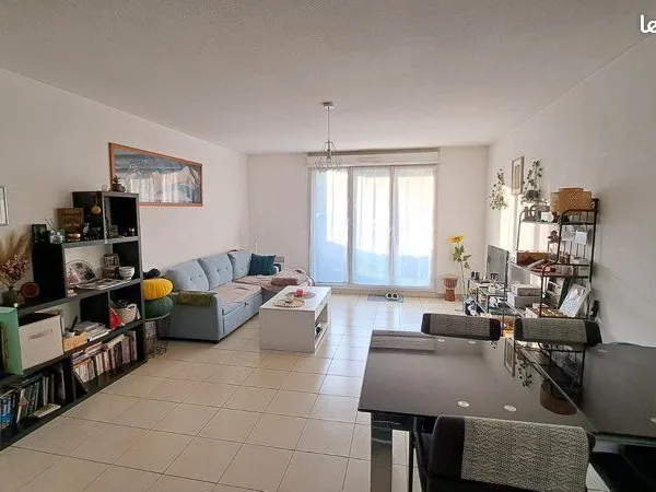 Apparement T2 49m2 St Clair de la Tour