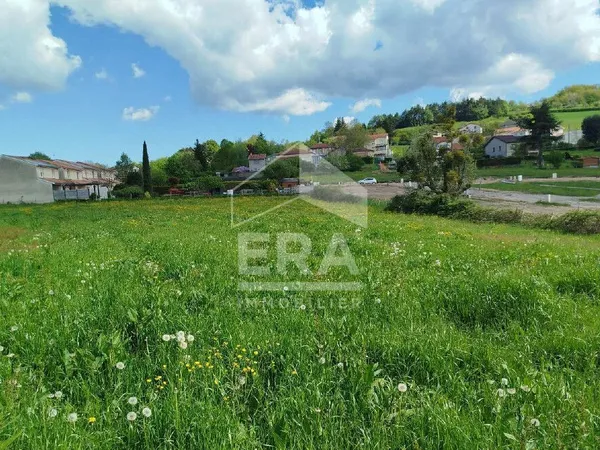 Terrain 600 m²