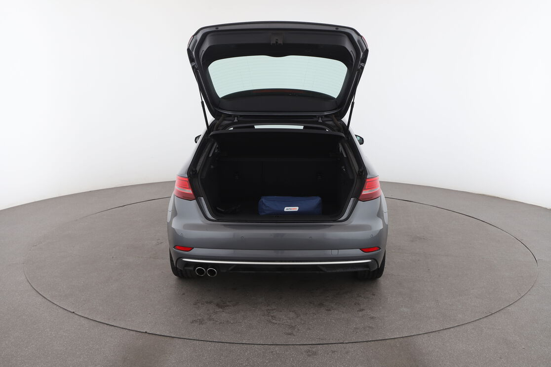 Audi A3 Sportback 35 TDI Sport S Tronic 7 — photo 15