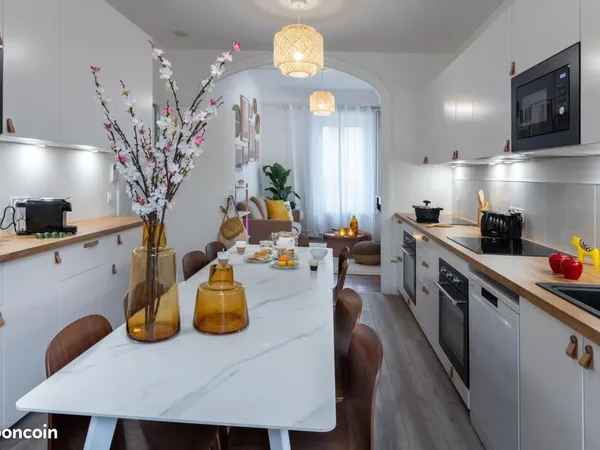 Maison 9 pièces 201 m²