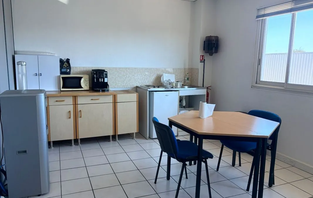 Photo 3