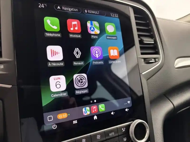Renault Megane iv estate tce 140 edc — photo 4