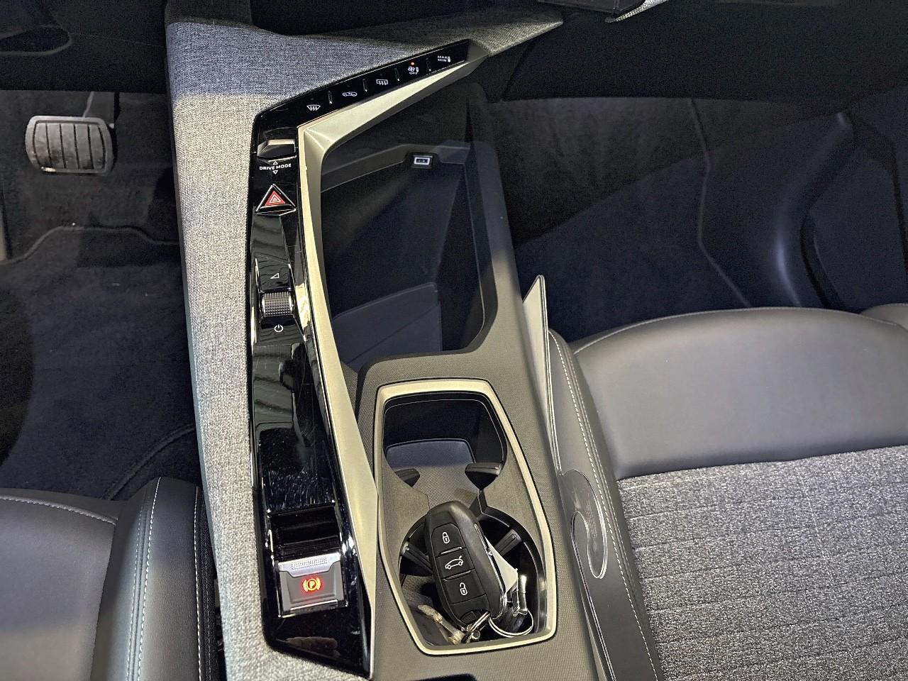 Peugeot 3008 hybrid 145 e-dcs6 allure — photo 22