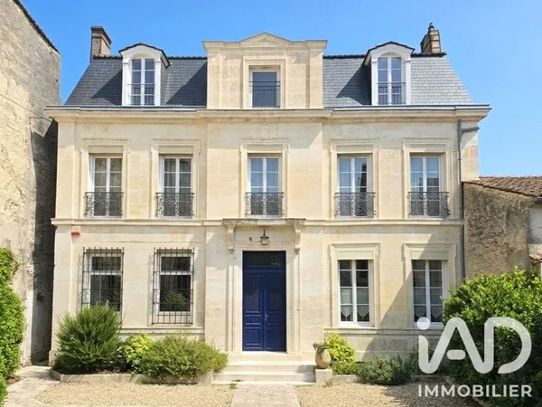 Maison 12 pièces 343 m²