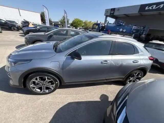 Kia Xceed 1.6 gdi 105ch + plug-in 60.5ch premium dct6 — photo 8