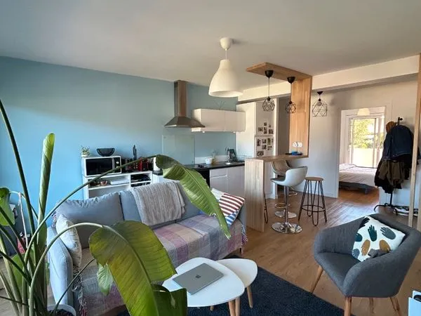 T2 Rénové et meublė / 38 m²/ 2 BALCONS - ROYAT - ROYAT