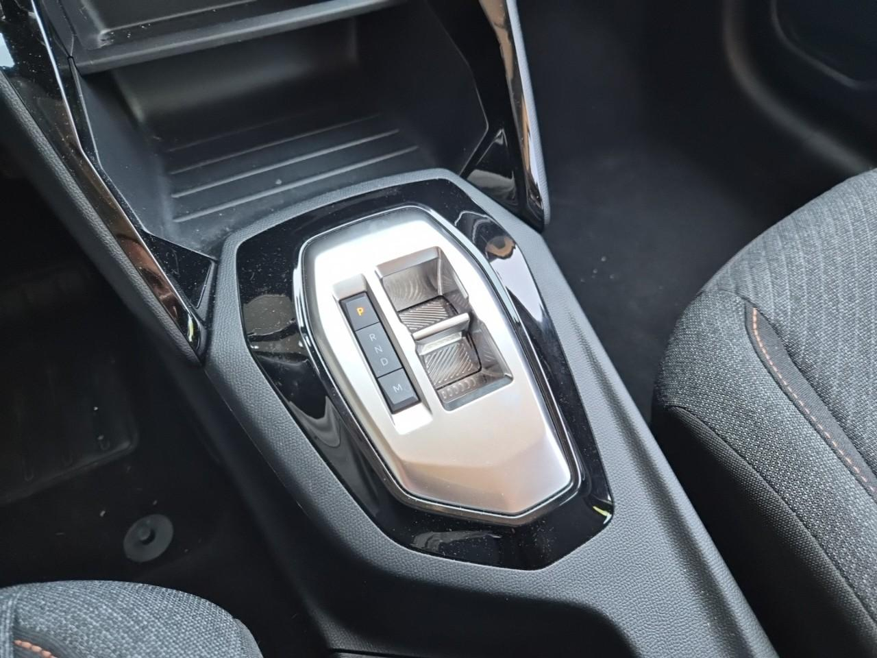 Peugeot 208 1.2 hybrid 110ch style e-dcs6 — photo 16