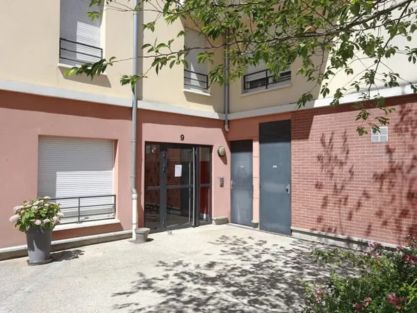 Sarcelles village - Résidence récente - exposition sud - double parking - DPE C - Appartement 2 pièc