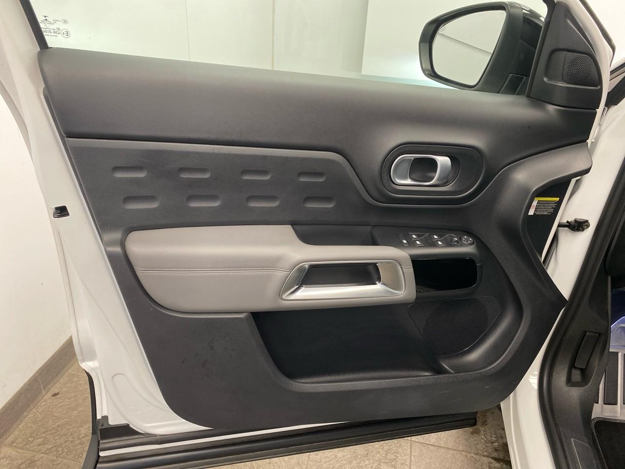 Citroën C5 Aircross hybride rechargeable 225 e-eat8 shine pack — photo 21