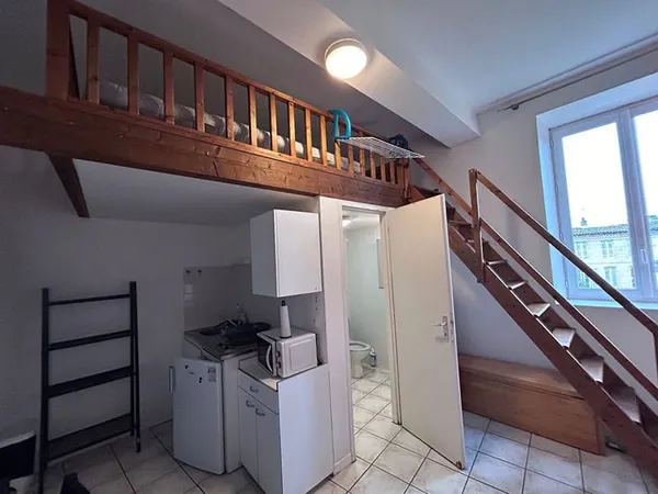 Studio 1 pièce 17 m²