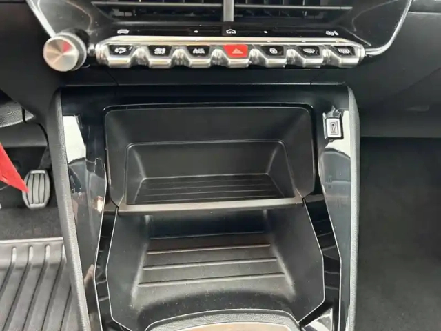 Peugeot 208 puretech 75 s&amp;s bvm5 — photo 63