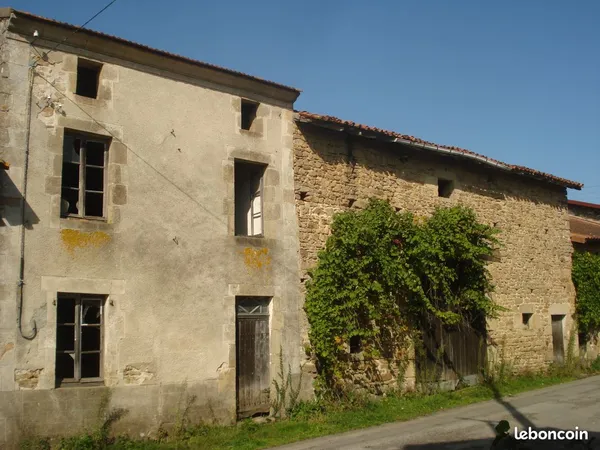 Ferme maison grange cour terrain 5 kms de chateauponsac a renover