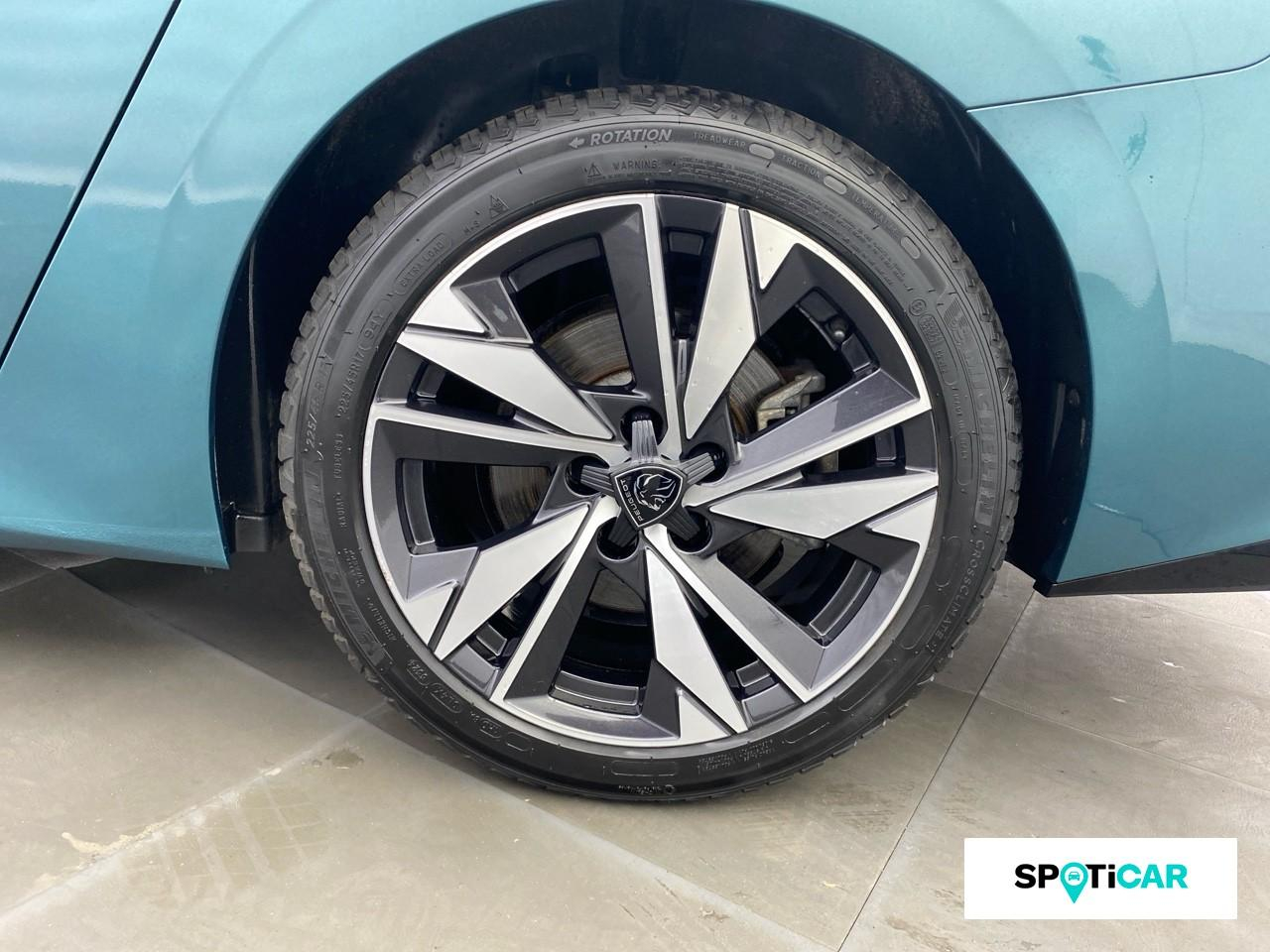 Peugeot 308 sw phev 180ch allure e-eat8 — photo 11