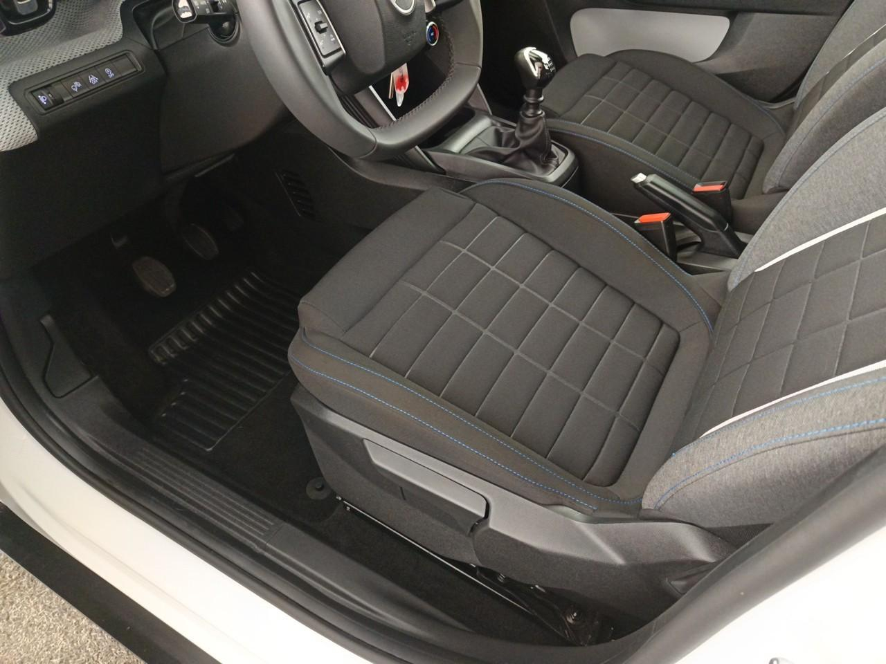 Citroën C3 turbo 100 ch manuelle plus — photo 21