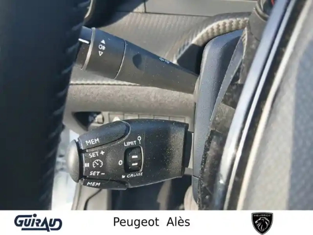 Peugeot 208 puretech 100 s&amp;s bvm6 — photo 20