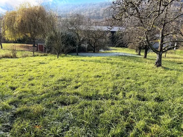 Beau terrain à Apach