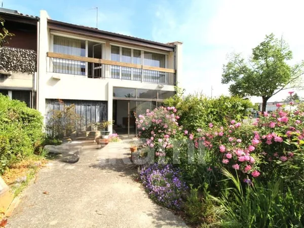 Maison 100 m2 avec jardin - Petit Charran