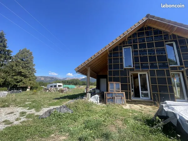 Maison 2 pièces 73 m²