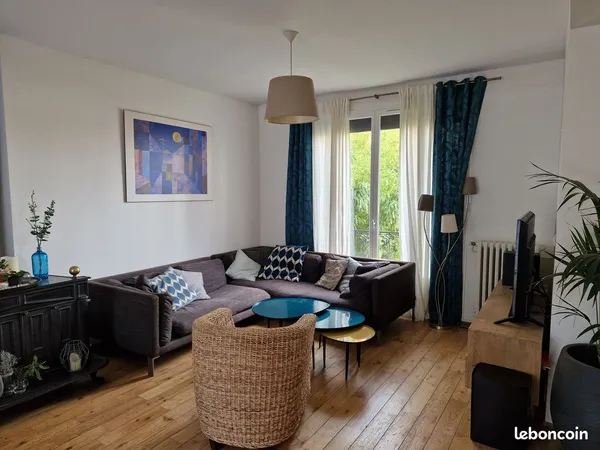 Jolie maison meulière entièrement rénovée avec jardin, sous sol total et garage séparé