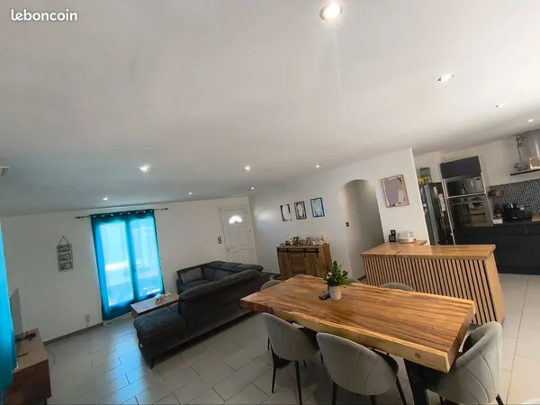 Maison à vendre - Saint-Julien-de-Peyrolas - Proche de l'Ardèche