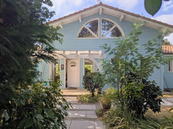 Maison 5 pièces 180 m²