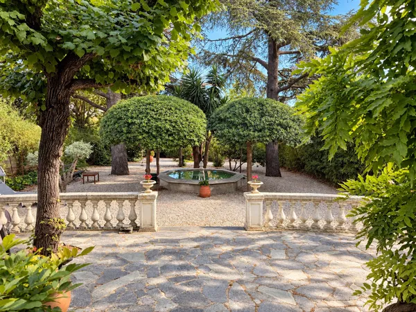 TOULON - Brunet | Élégante maison bourgeoise, 5 chambres et jardin plein Sud
