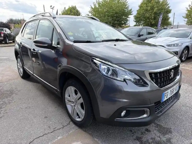Peugeot 2008 1.5 bluehdi 100ch e6.c signature s&amp;s bvm5 86g — photo 3