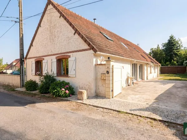 Vends maison ancienne - 220.1 m² - 6 pièces, 4 chambres - Nogent-sur-Eure 28120