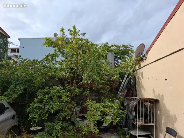 FORT DE FRANCE CENTRE VILLE TERRAIN 75m²