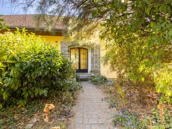 Maison 6 pièces 210 m²