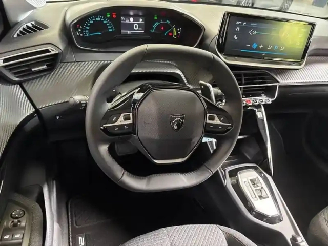 Peugeot 208 hybrid 110 e-dcs6 — photo 9