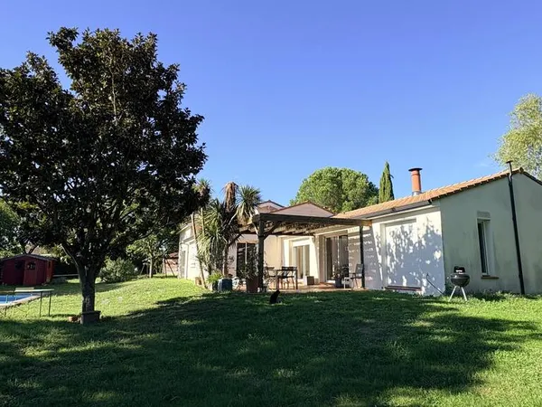 Maison 6 pièces 219 m²