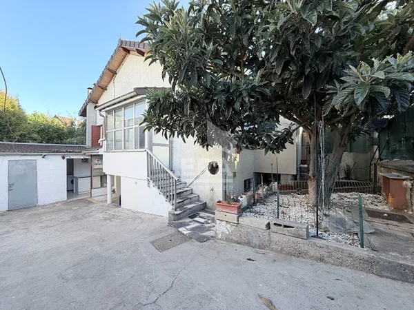 Maison 6 pièces 100 m²