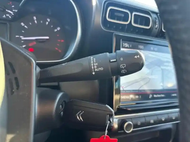 Citroën C3 Aircross puretech 110 s&amp;s bvm6 shine — photo 17