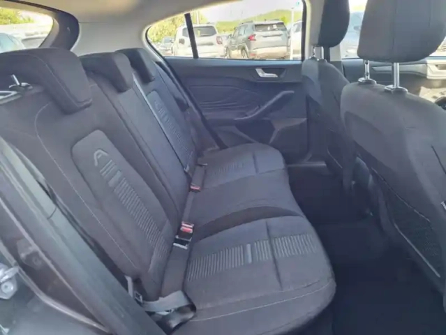 Ford Focus iv 5p - 1.0 ecoboost 125ch auto titanium x — photo 5