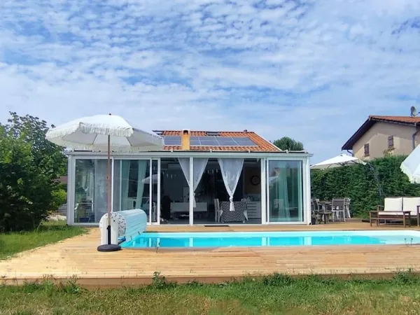 Maison familiale avec piscine à Blanquefort