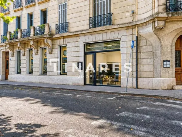 LE SIGNATURE - LOCAL COMMERCIAL DE 90.98M2 - 13008 CARRE D'OR