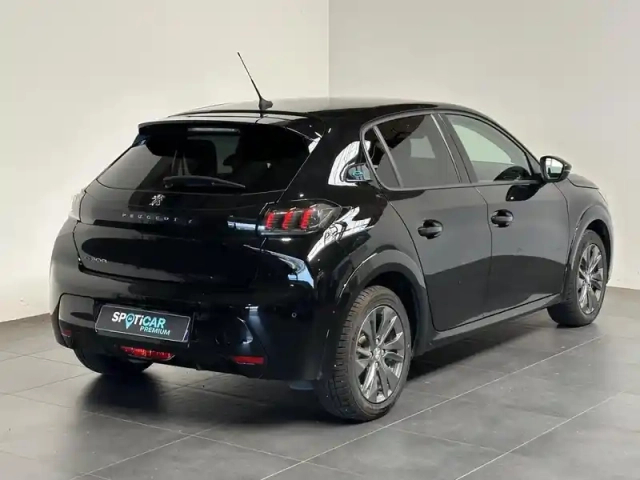 Peugeot 208 e- 136ch allure — photo 7