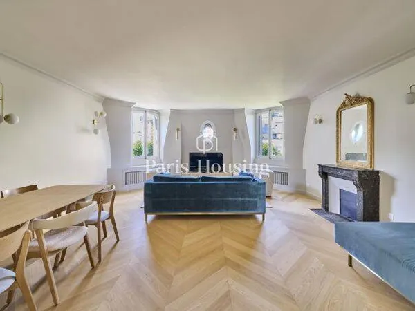 Appartement 6 pièces 143 m²