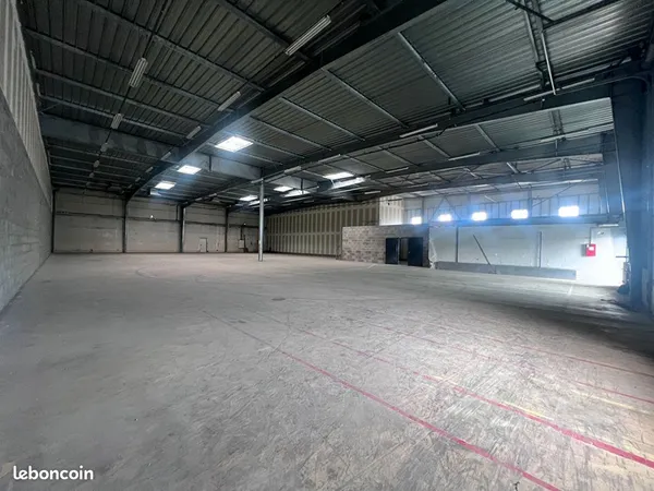 Local 1100 m² ANGERS