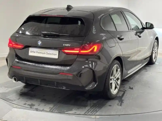 Bmw Serie 1 série 1 118ia 136ch m sport dkg7 — photo 2