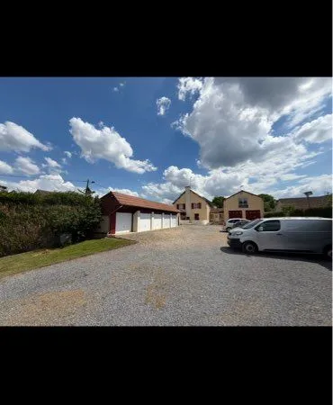 Appartement F1 avec parking à minutes de Brie-Comte -Robert