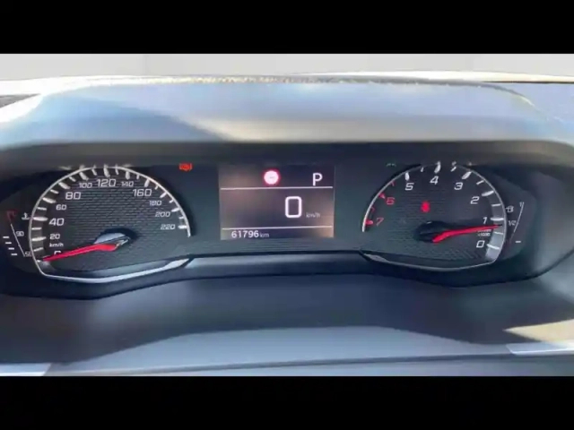 Peugeot 2008 1.2 puretech 130ch s&amp;s allure eat8 7cv — photo 15