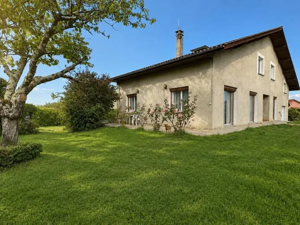 Maison potentiel deux appartements