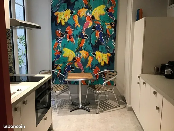 P2 au pied de la fac de Vauban meublé avec une cuisine séparée