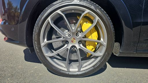 Porsche Cayenne 4.0 V8 e-Hybrid 680 BVA8 - Turbo S Pack Gt – 2023 – 31069 km – Hybride rechargeable – Boîte Automatique — photo 9