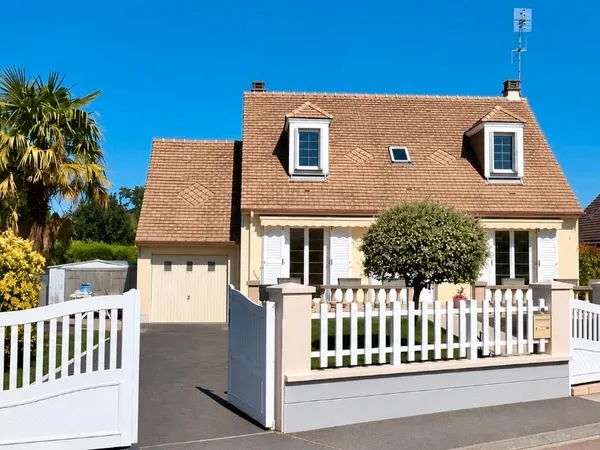Maison a CARLEPONT 6 pièces un rez-de-chaussée de chaussé avec 1 chambre et 3 chambres a l'étage, to