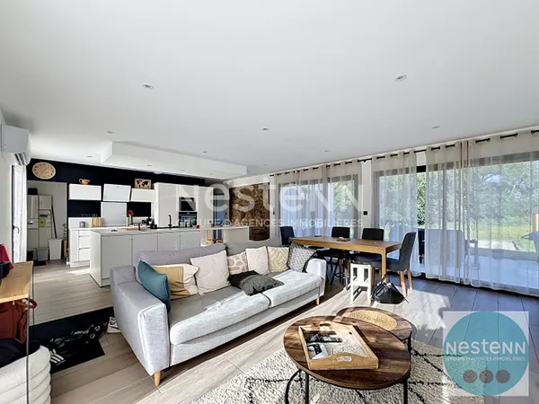 Maison contemporaine d'exception à vendre à Cellettes - Vue dégagée sur la forêt - entièrement de pl