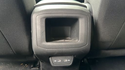 Volkswagen T-Cross 1.0 TSI 110 - R-Line – 2021 – 22543 km – Essence – Boîte Manuelle — photo 8