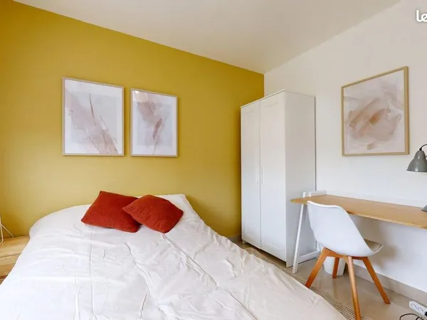 Chambre 6 pièces 78 m²